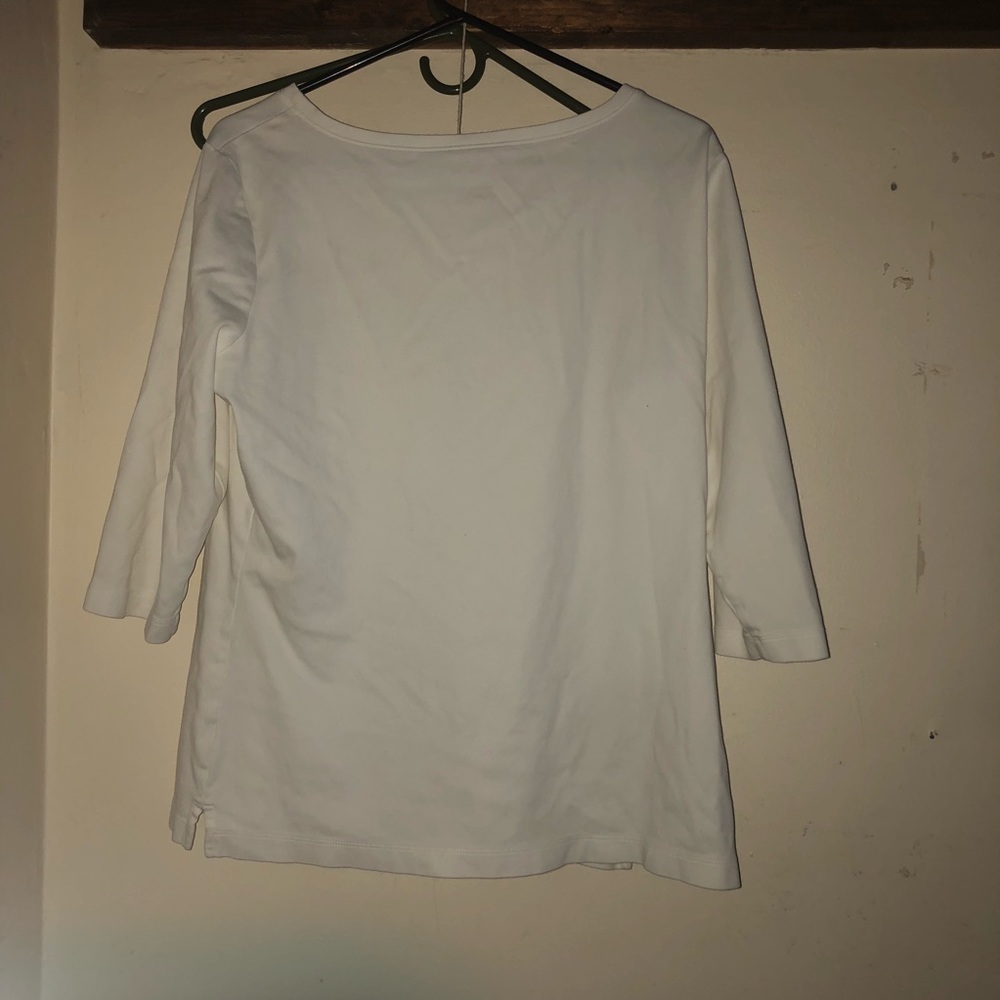 White 3/4 sleeve shirt